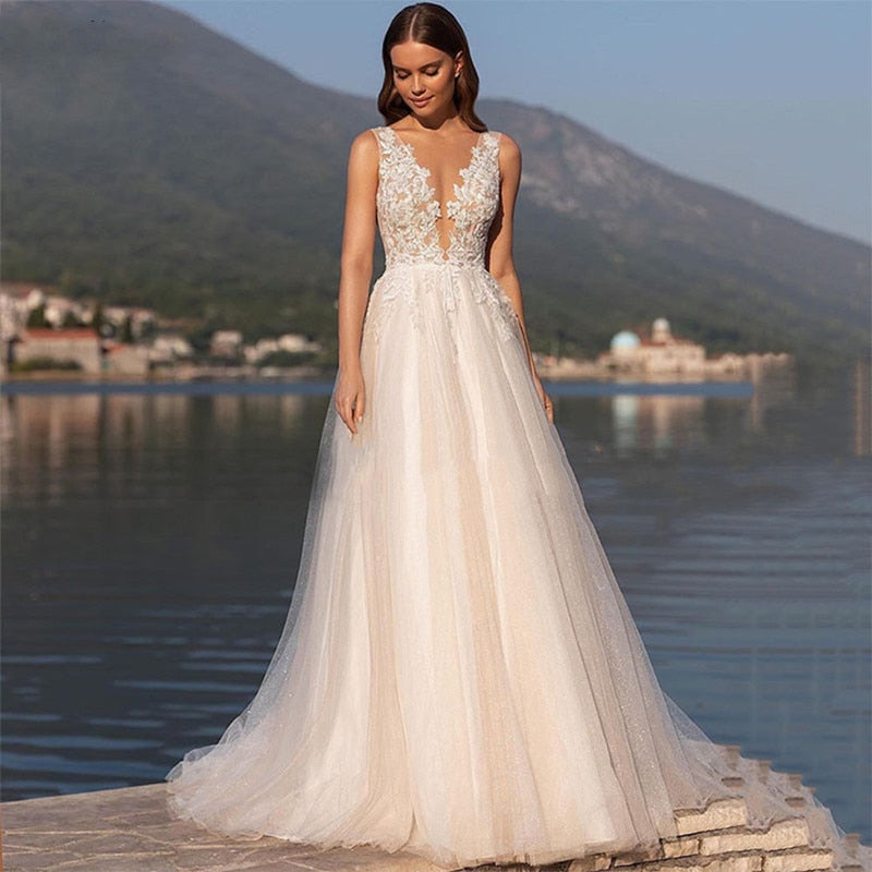 Bella Fancy Dresses US 0 Beach Deep V-Neck Wedding Dress A-Line 2022 Sexy Backless Lace Bride Gown For Bride Buttons Tulle Vestido De Novia